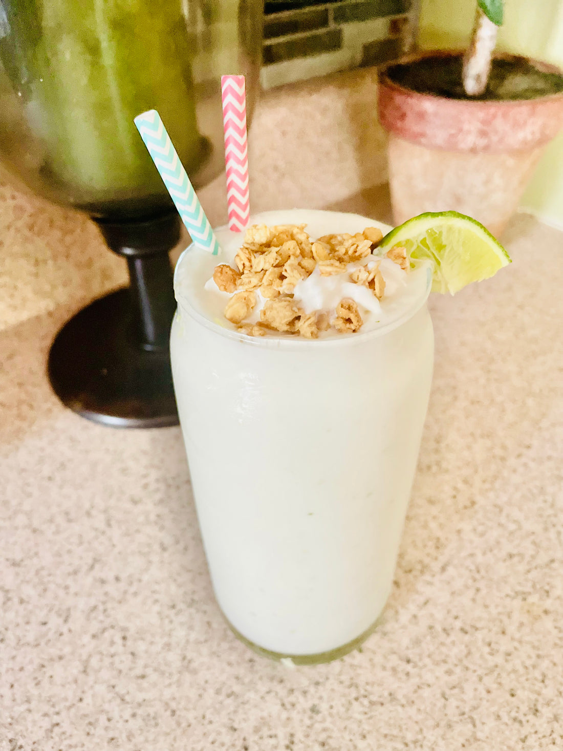 SIMPLE KEY LIME PIE PROTEIN SMOOTHIE